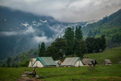 camping-and-rving-in-idaho-spring-wilderness